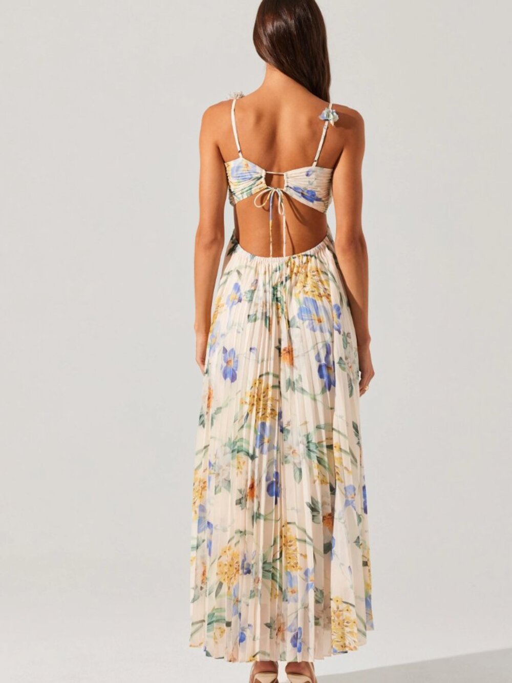 Astr The Label Emese Floral Pleated Maxi Dress Blue multi floral NWT Size S - Picture 3 of 8